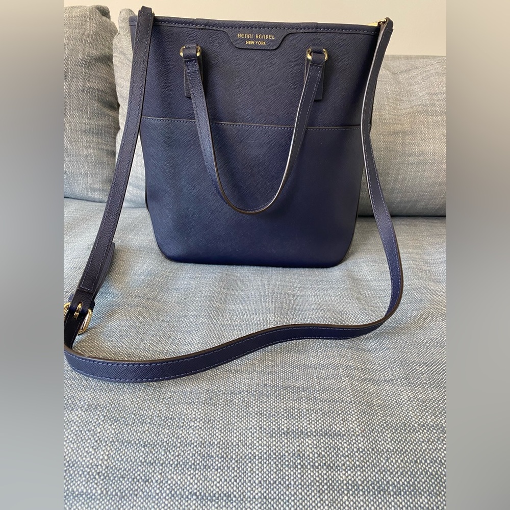 Henri Bendel medium purse